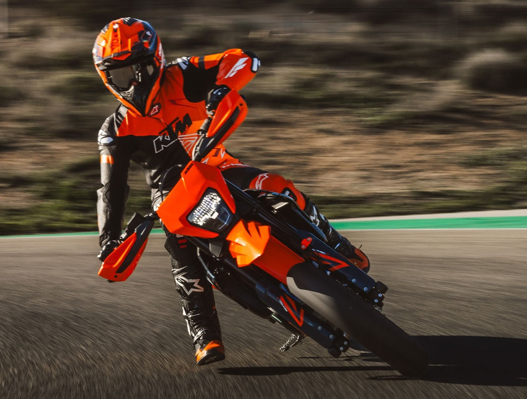 Optimisez Votre Moto : Plongée Profonde dans la Technologie des Roues Supermoto et Leurs Améliorations