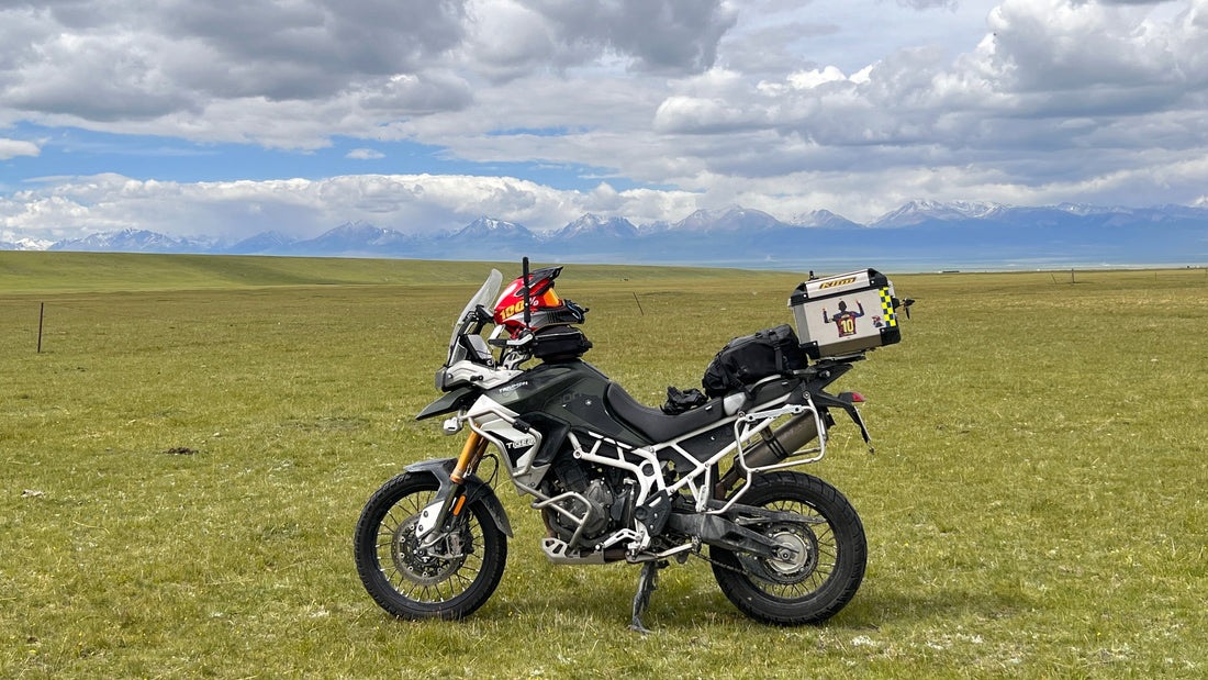 Pneu avec chambre ou Tubeless : Le verdict final pour le Grand Tourisme en Europe