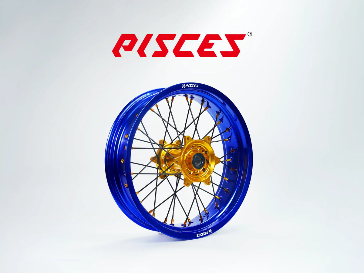 Jeu de roues Supermoto Suzuki RM-Z DR-Z RM Couleur Unique — jante bleue, moyeu doré, rayons noirs, écrous dorés — référence de couleur personnalisée