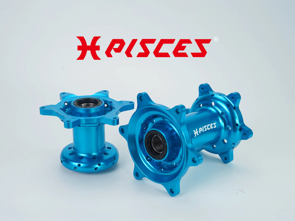 Jeu de moyeux avant et arrière bleu clair Pisces Custom pour Supermoto, MX et Enduro.