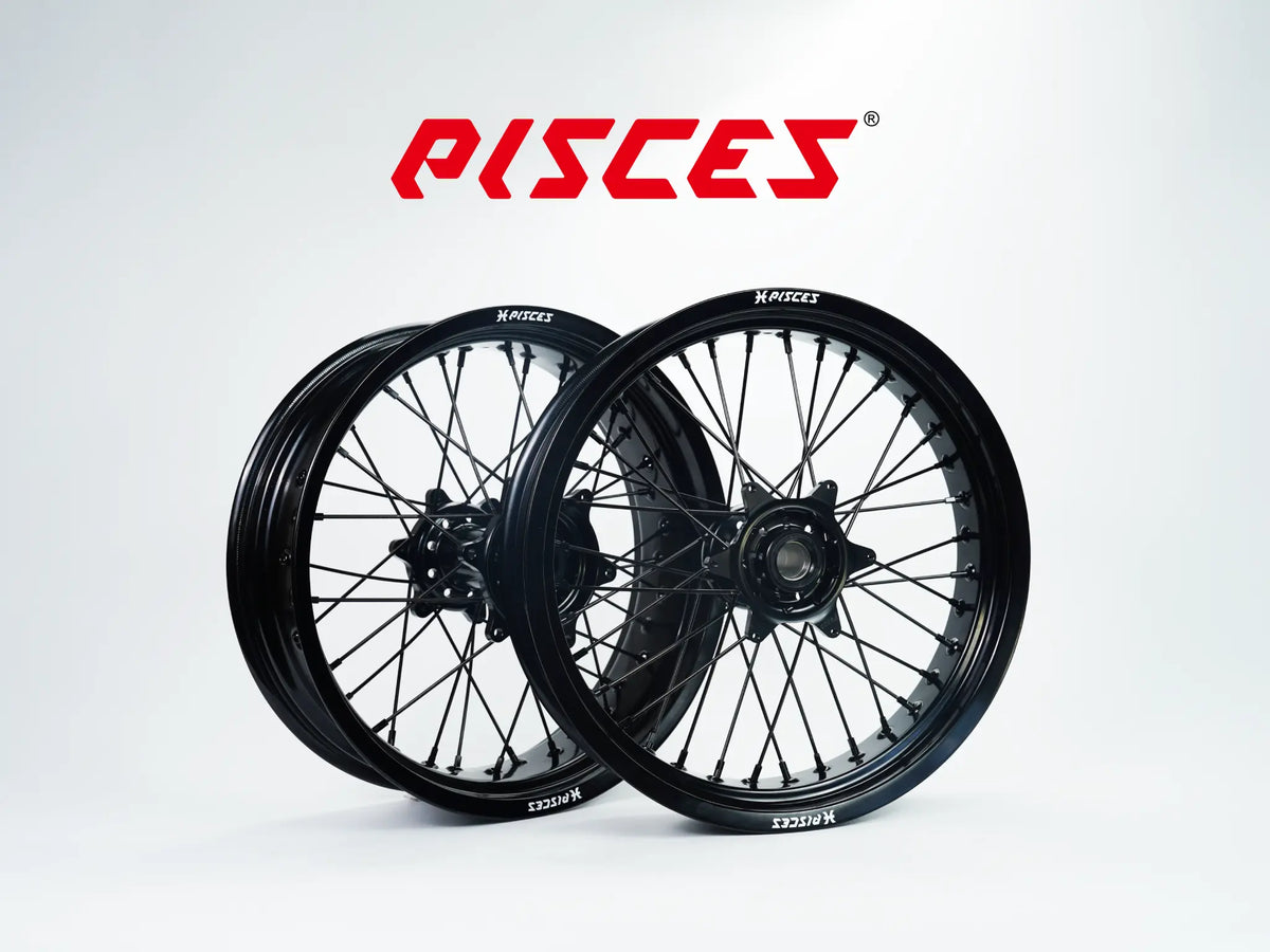 Jeu de roues Supermoto Stark Varg EX MX SM Couleur Unique — jante noire, moyeu noir, rayons noirs, écrous noirs — référence de couleur personnalisée