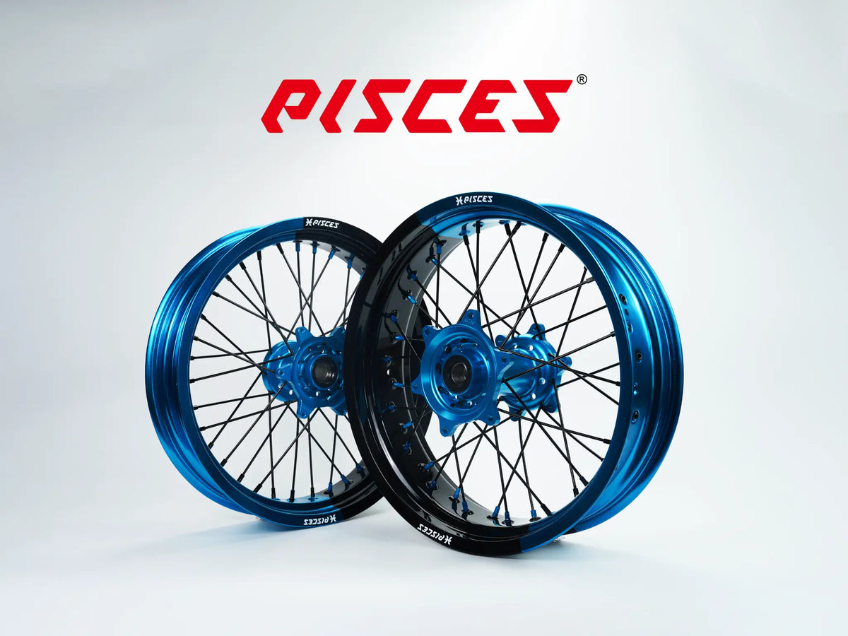 Jeu de roues Supermoto Beta RR RX Deux Couleurs — jante bleu clair et noire avec moyeu bleu clair — référence de couleur personnalisée