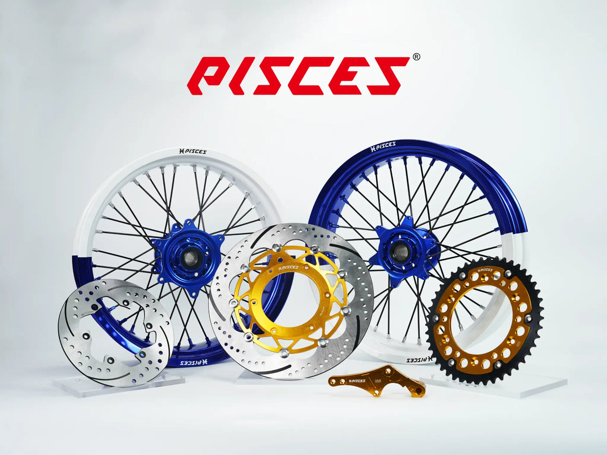 Kit de roues Supermoto Beta RR RX Deux Couleurs — jante bleue et blanche avec moyeu bleu et kit de freinage doré — référence de couleur personnalisée