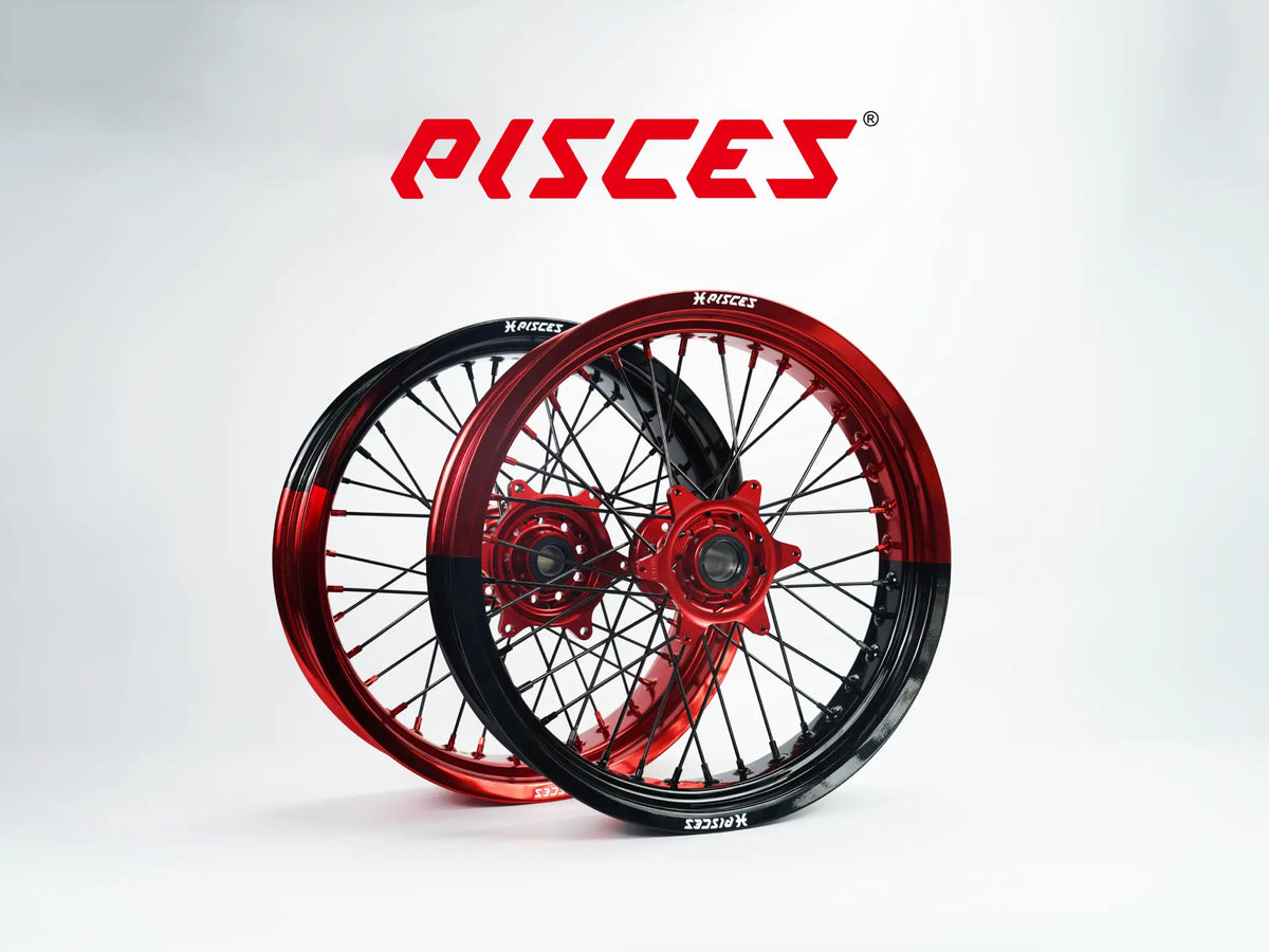 Jeu de roues Supermoto Suzuki RM-Z DR-Z RM Deux Couleurs — jante rouge et noire avec moyeu rouge — référence de couleur personnalisée