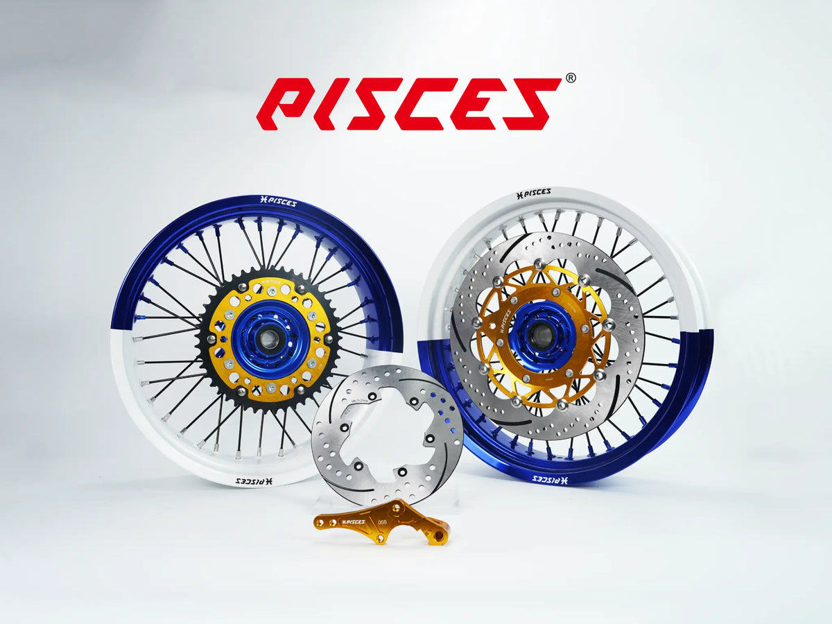 Kit de roues Supermoto Yamaha YZ YZ-F WR Deux Couleurs — jante bleue et blanche avec moyeu bleu et kit de freinage doré — référence de couleur personnalisée