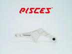 Support déporté supermoto personnalisé Pisces 320mm en blanc, vue de face.