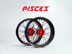 Roues Excel Takasago Supermoto Suzuki RM-Z DR-Z RM Couleur Unique — jante noire, moyeu rouge, rayons noirs et nipples rouges — référence de couleur personnalisée