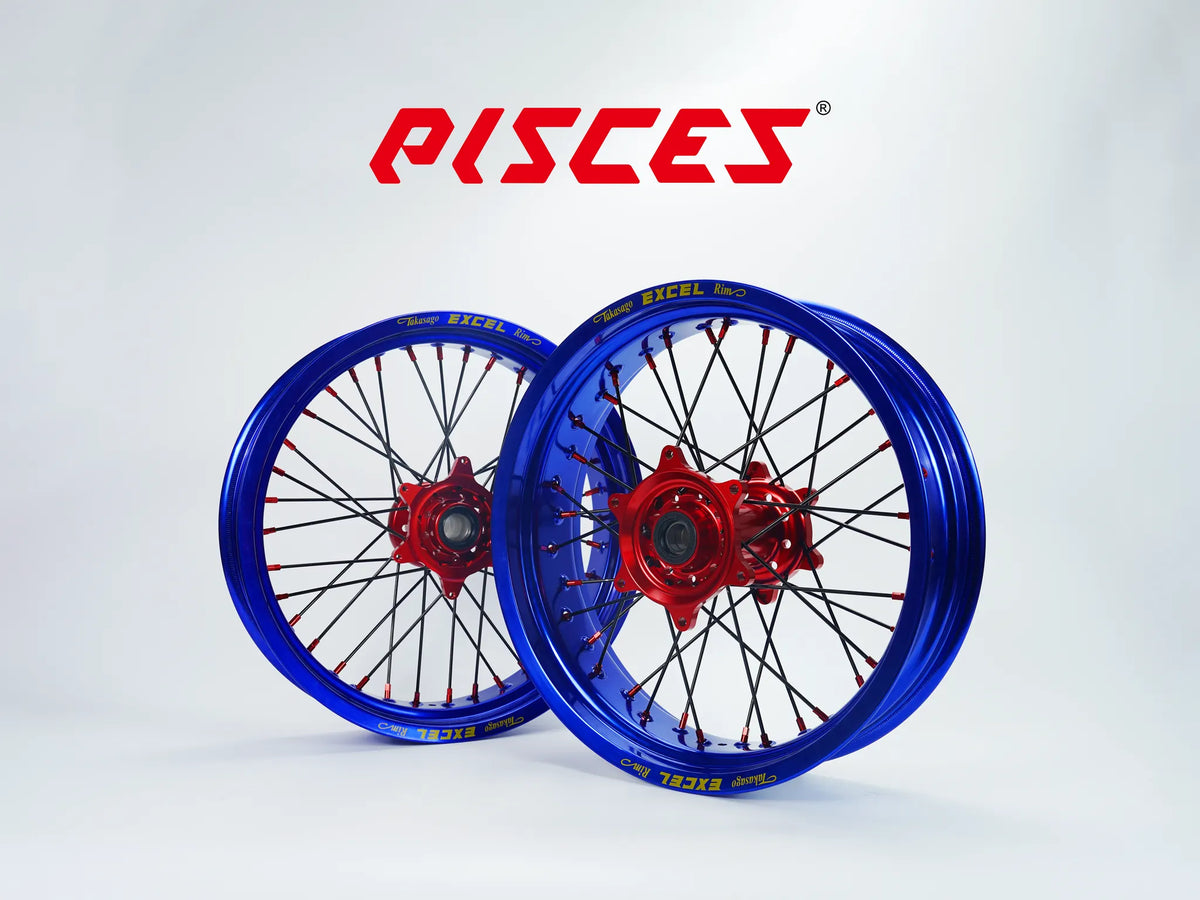 Roues Excel Takasago Supermoto Yamaha YZ YZ-F WR Couleur Unique — jante bleue, moyeu rouge, rayons noirs et nipples rouges — référence de couleur personnalisée
